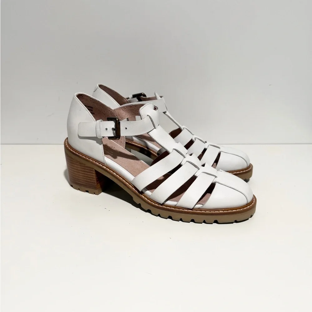 Seychelles Social Butterfly Women's Tan White Strappy Block‎ Heel Sandals